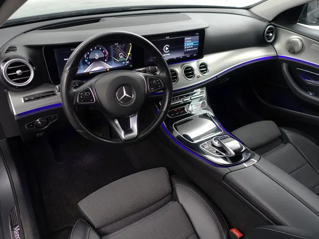Mercedes-Benz E-klasse 200 Prestige Plus Aut- Nap 143dkm, Head Up, 360 Camera, Sfeerverlichting, MBU...