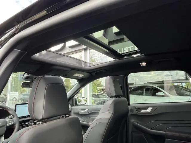 Ford Kuga 2.5 PHEV ST-Line X 243pk e-CVT Automaat | Pano | E-Trekhaak | Coast-to-Coast Matrix LED |...