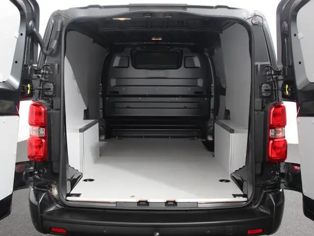 Opel Vivaro 1.5 Diesel 120pk L3 Apple Carplay /  Android Auto Parkeersensoren V+A Trekhaak Camera Na...
