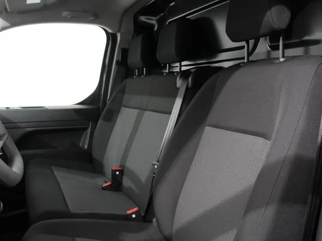 Opel Vivaro 1.5 Diesel 120pk L3 Apple Carplay /  Android Auto Parkeersensoren V+A Trekhaak Camera Na...