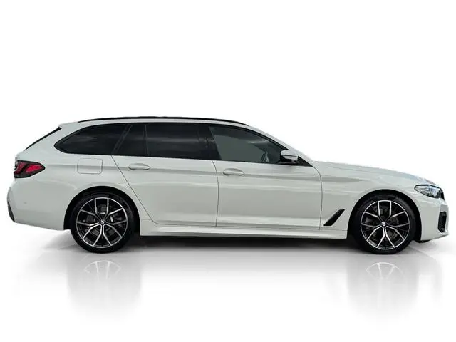 BMW 5-serie Touring 520i M-sport ✅ Pano ✅ Trekhaak ✅ Leder