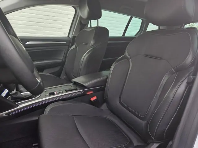 Renault Mégane Estate 1.3 TCe 140 Techno Automaat | Groot scherm | Navigatie | Trekhaa