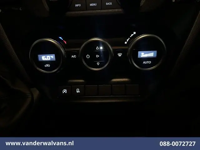 Iveco Daily 35S16 157pk L3H2 Euro6 Airco | 3500kg trekvermogen | Parkeersensoren Bijrijdersbank