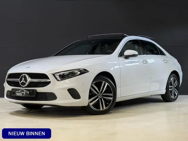 Mercedes-Benz A-klasse 250 e Business Solution Luxury Limited | Panoramadak | Keyless | Apple Carpla...