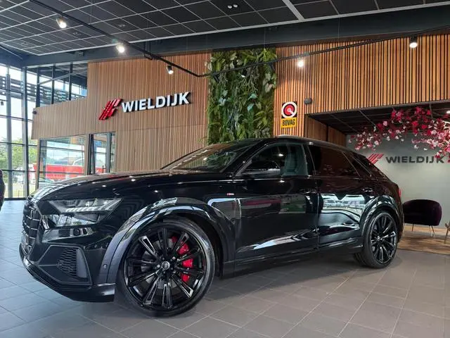 Audi Q8 60 TFSI e quattro Pro Line S Competition luchtvering 360 camera soft close head up