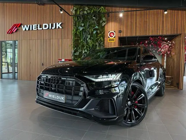 Audi Q8 60 TFSI e quattro Pro Line S Competition luchtvering 360 camera soft close head up