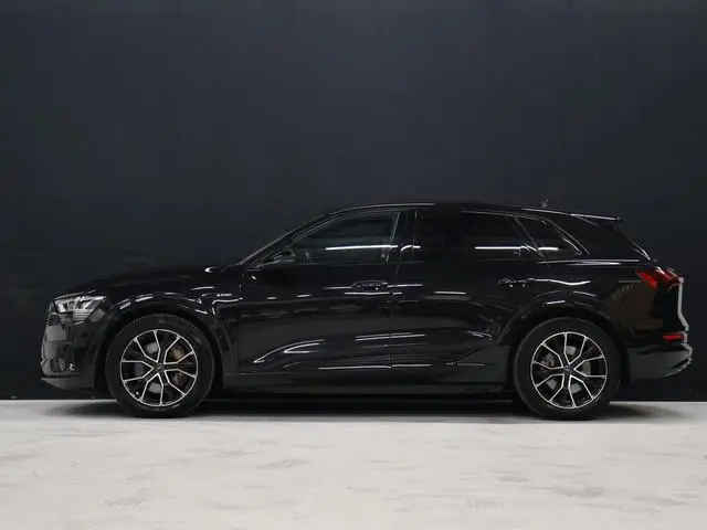 Audi e-tron e-tron 55 quattro advanced 95 kWh Sport [ADAPTIVE CRUISE, TREKHAAK AFNEEMBAAR, APPLE CAR...