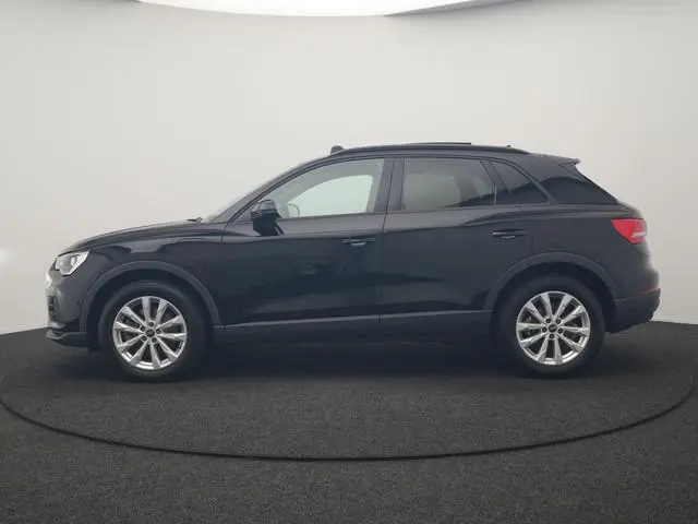 Audi Q3 45 TFSI e Business Edition PHEV 245pk Dealer O.H. | Panodak | Adaptive Cruise | Camera | Alc...