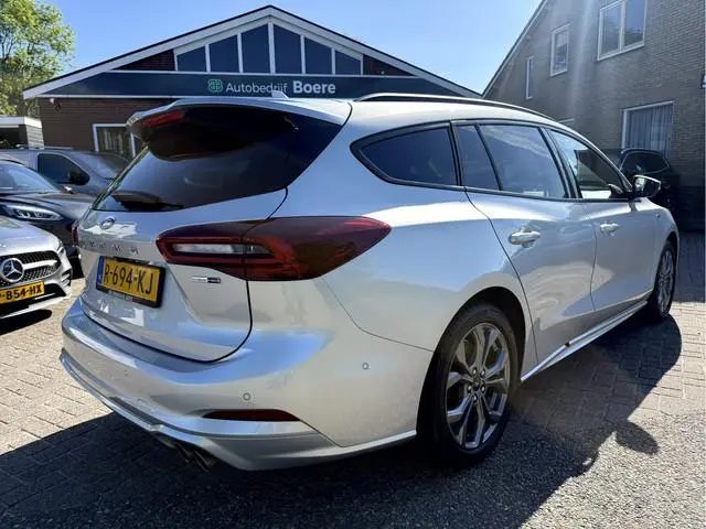 Ford Focus Wagon 1.0 EcoBoost Hybrid ST Line X Winterpakket, Camera, 17''Lmv