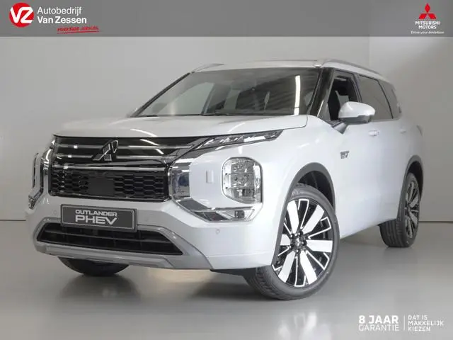 Mitsubishi Outlander 2.4 PHEV Instyle | Actieprijs | Uit voorraad leverbaar | Full options | 8 jaar...
