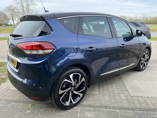 Renault Scénic 1.5 dCi Bose / Automaat / Camera / Keyless / PDC V+A / Apple Carplay - Android Auto /...