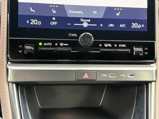 Lexus LBX