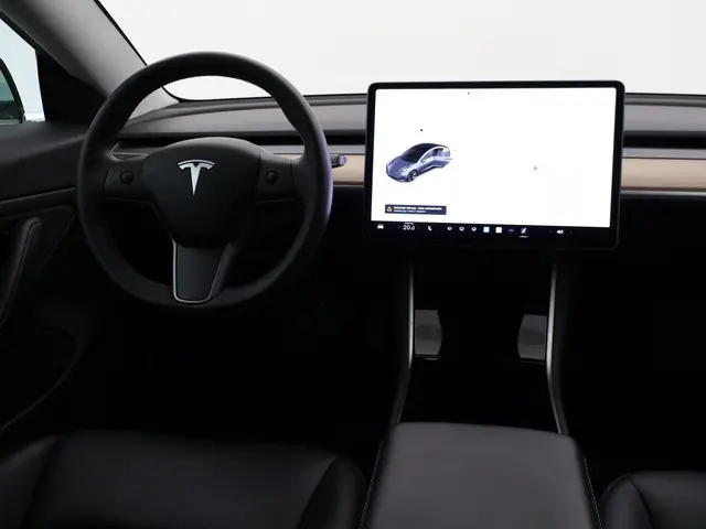 Tesla Model 3 LONG RANGE AWD 75 kWh + TREKHAAK | 560 KM WLTP | 1000 KG TREKGEWICHT OP KENTEKEN