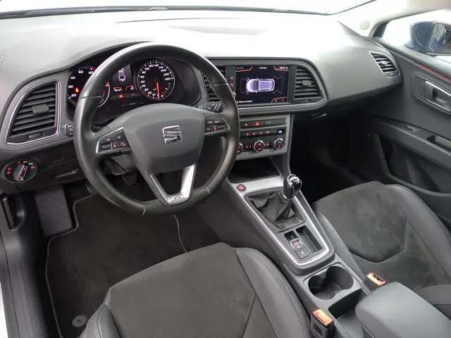 SEAT Leon ST 1.5 TSI Xcellence+ Panoramadak, Beats Audio, Carplay, Sfeerverlichting, 360 Camera, Key...