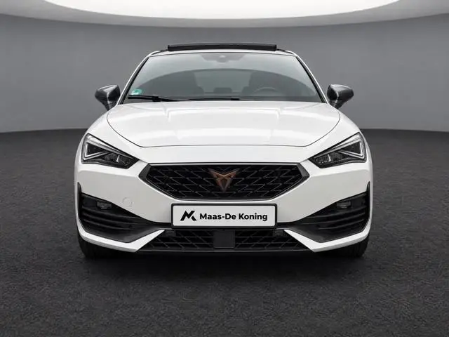 Cupra Leon 1.4 TSI 245pk DSG eHybrid VZ Business · Camera · Panoramadak · Stoel-& Stuurverwarming ·...