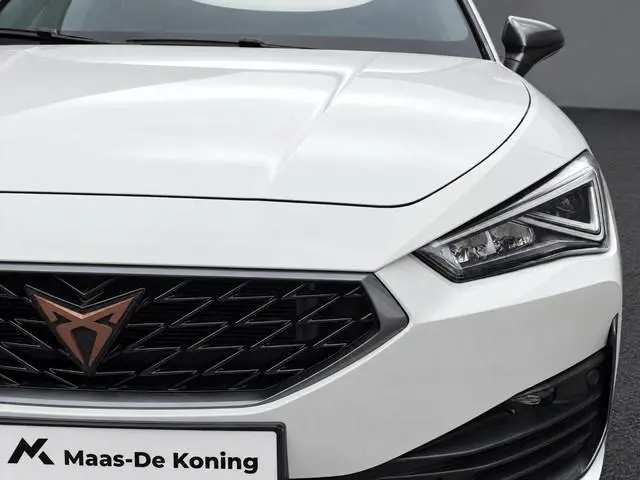 Cupra Leon 1.4 TSI 245pk DSG eHybrid VZ Business · Camera · Panoramadak · Stoel-& Stuurverwarming ·...