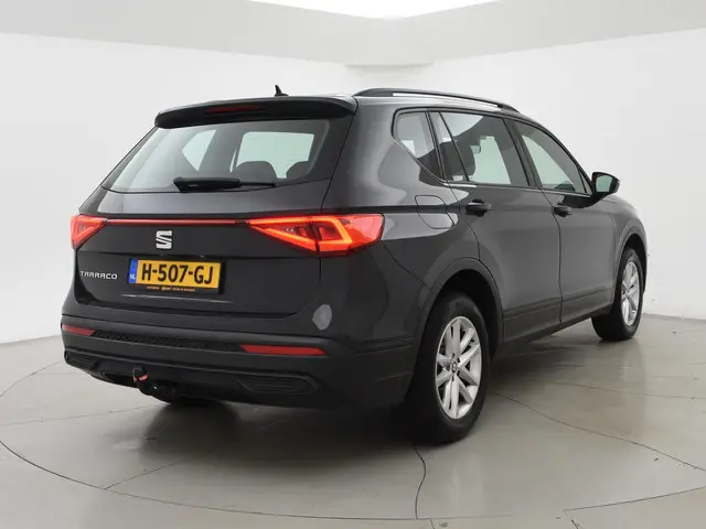 SEAT Tarraco 1.5 TSI 150 PK STYLE LIMITED + TREKHAAK | ALL SEASON BANDEN | LED | CAMERA