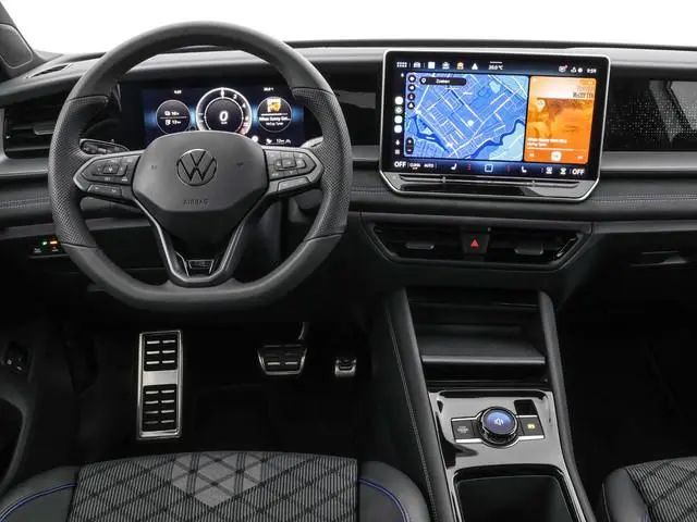Volkswagen Tayron R-Line 1.5 eHybrid 204 PK 6 versn. DSG · Achteruitrijcamera · Draadloze telefoonve...