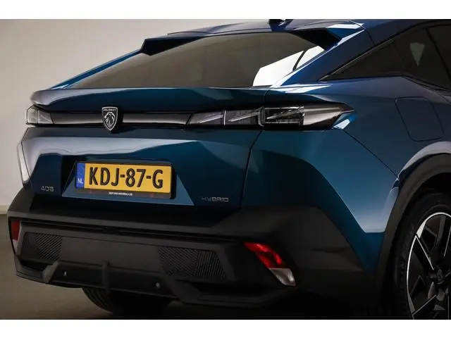 Peugeot 408