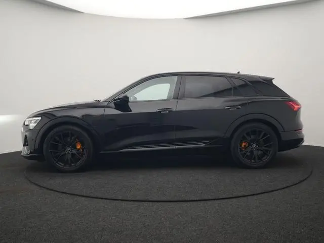 Audi e-tron 50 Quattro Black Edition 313pk Dealer O.H. | Luchtvering | Trekhaak | Camera | Head Up |...