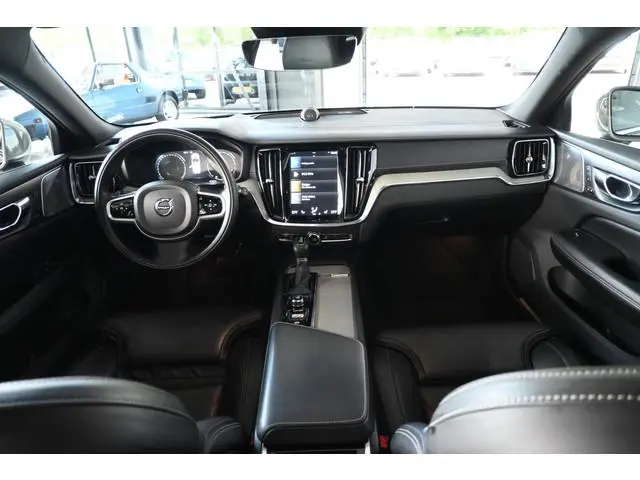 Volvo V60 2.0 T6 AWD Inscription 310PK! Panoramadak Navigatie Head-Up! Bowers/Wilkins VOLL!! Inruil...