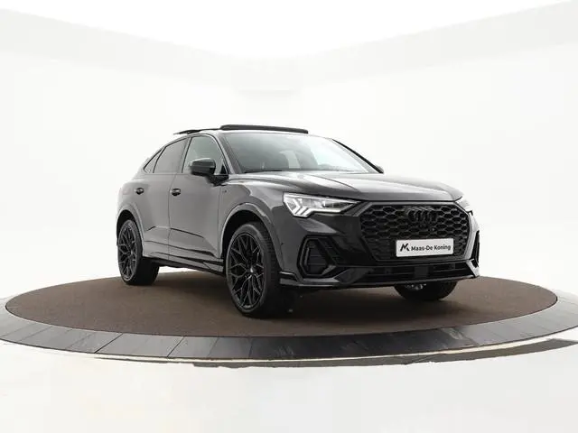 Audi Q3 Sportback 45 TFSI e 245pk S Edition · Panoramadak · 360 Camera · Lederen Bekleding · 20"Velg...