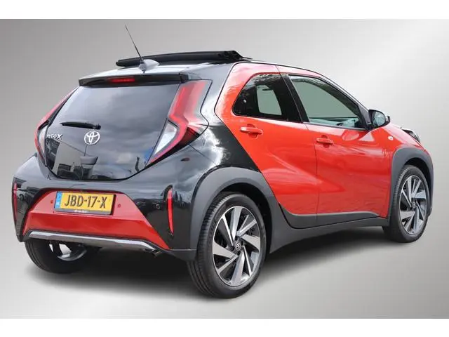 Toyota Aygo X 1.0 VVT-i Envy, Cabriodak, Apple Carplay/Android Auto, Parkeersensoren!