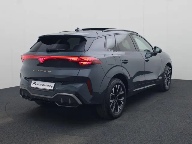 CUPRA Terramar 1.5TSIe-Hybrid 150kW/204PK DSG · Panoramadak · 360°Camera + Parkeersensoren · Alcanta...