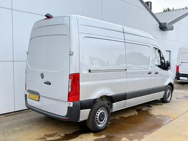 Mercedes-Benz Sprinter 215 1.9 CDI Automaat L2H2 MBUX Climate Control Camera Carplay Parkeersensoren...