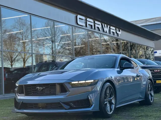 Ford Mustang Fastback 5.0 V8 Dark Horse
