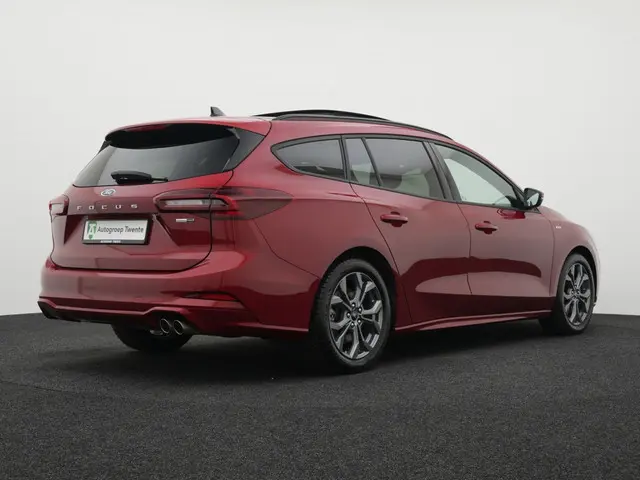 Ford Focus 1.0 Ecoboost automaat ST line X | Panoramdak | Afn. Trekhaak |