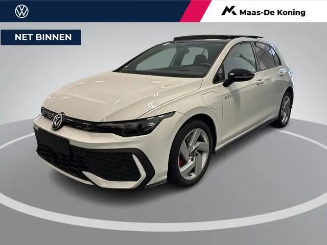 Volkswagen Golf 1.5 eHybrid 272pk DSG GTE · Panoramadak · Camera · Head-Up Display · ACC · Matrix LE...