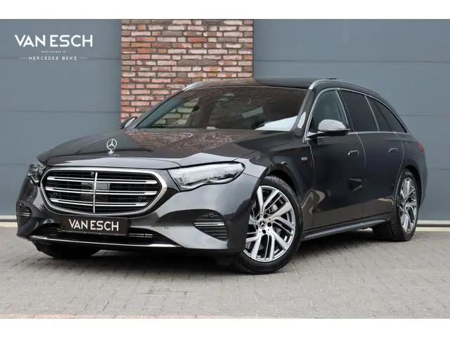 Mercedes-Benz E-klasse Estate 300 e Exclusive Line Premium+ | Hyperscreen | Luchtvering | Distronic...
