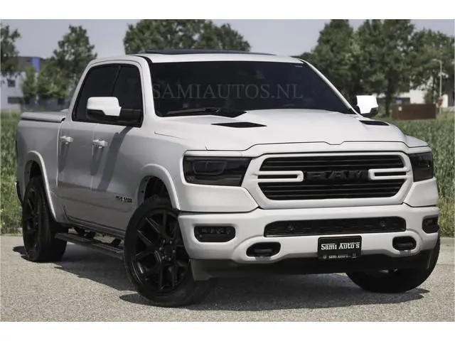 Dodge Ram DEMO | SPORT V8 5.7 402PK |  Krachtige Hemi | Panorama Dak | 12' Scherm Comfortabele Dubbe...