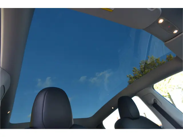 Tesla Model Y Performance AWD 75 kWh Trekhaak (1.600kg), Enhanced AutoPilot4.0 Ryzen (twv 3.800,-)