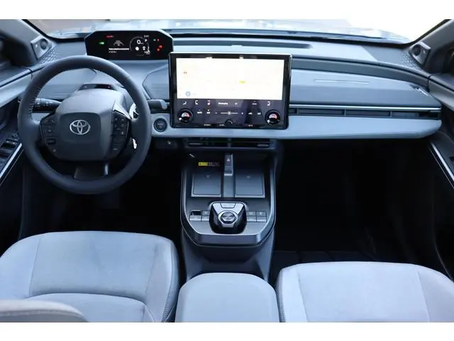 Toyota C-HR+ Executive AWD 77 kWh , Nieuw en direct leverbaar met €3.000 inruilvoordeel