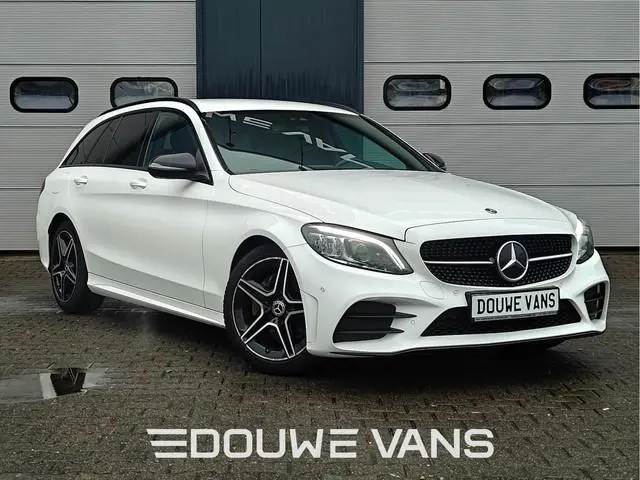 Mercedes-Benz C-Klasse Estate 200 AMG Night Edition Distronic LED