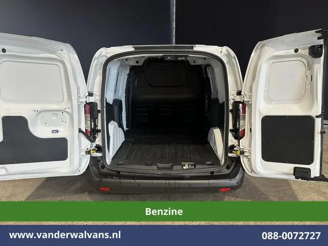 Ford Transit Courier 101pk Benzine L1H1 Euro6 Airco | Apple Carplay | Cruisecontrol | Parkeersensore...