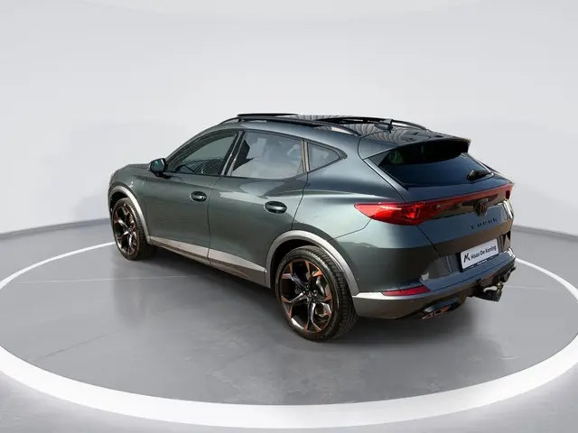 CUPRA Formentor 1.4e-Hybrid 180kW/245PK VZ · Panoramadak · Trekhaak · Camera · Apple/Android Car Pla...
