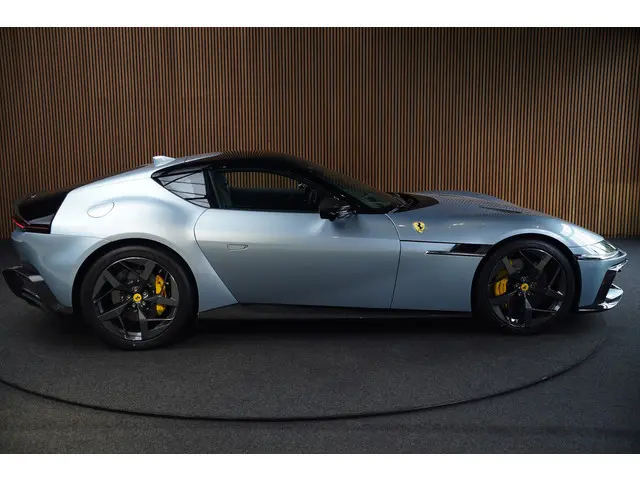 Ferrari 12Cilindri