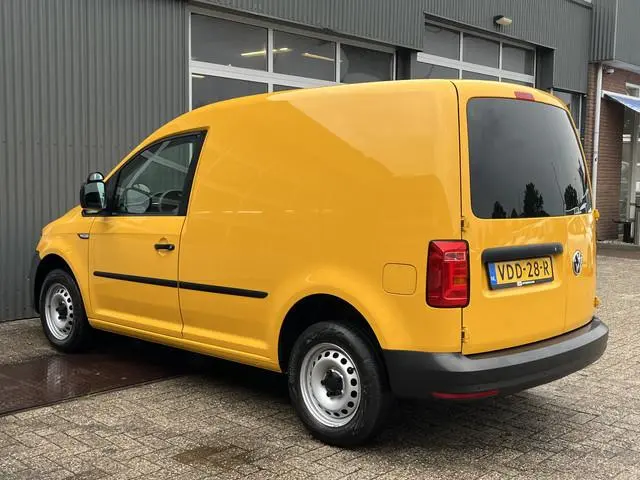 Volkswagen Caddy 2.0 TDI L1H1 Airco Cruise controle Parkeersensoren achter Schuifdeur Telefoon verbi...