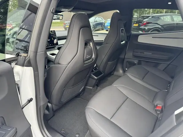Polestar 4