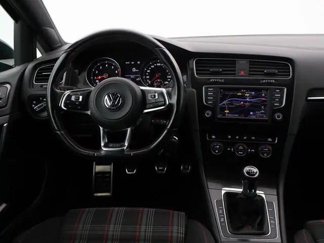 Volkswagen Golf 2.0 TSI GTI 220 PK HANDGESCHAKELD 5-DEURS ORIGINEEL NEDERLANDS