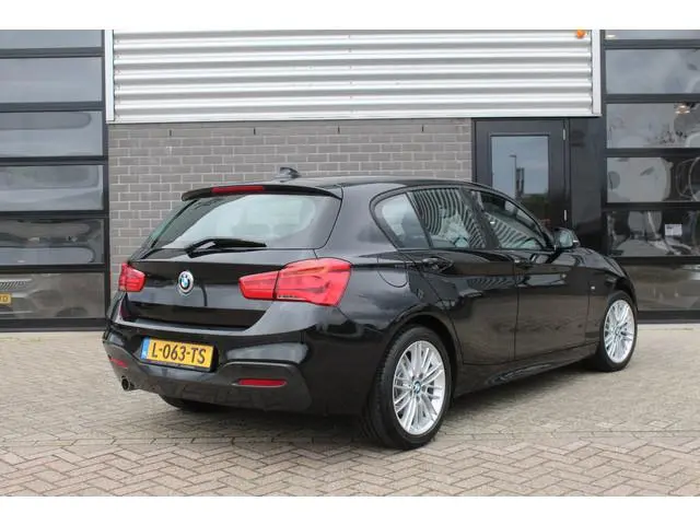 BMW 1-serie 118i Edition M Sport Shadow High Executive / Navigatie / LED