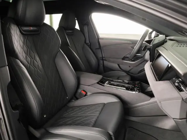 Audi S6 Avant e-tron