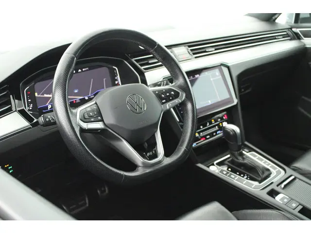 Volkswagen Passat Variant 1.5 TSI 150pk DSG R-Line Business Leder Camera Panoramadak Keyless Virtual...