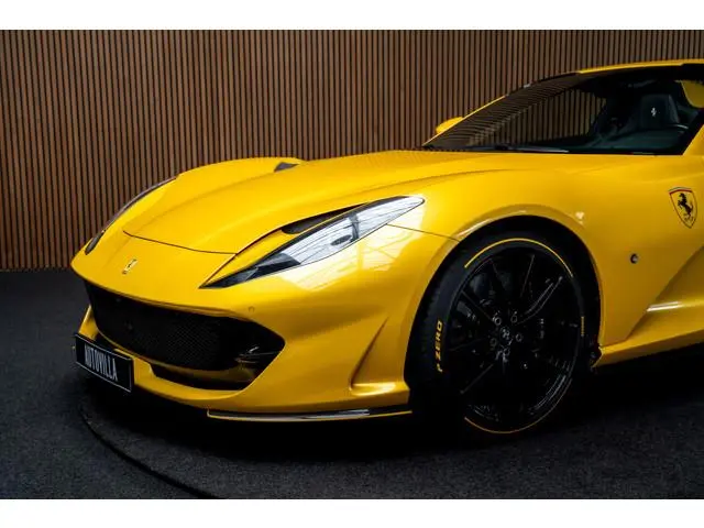 Ferrari 812 GTS