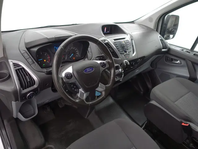 Ford Transit Custom 310 2.0 TDCI Euro 6  L2H2 Trend- Park Assist, Stoelverwarming, Trekhaak, Clima,...