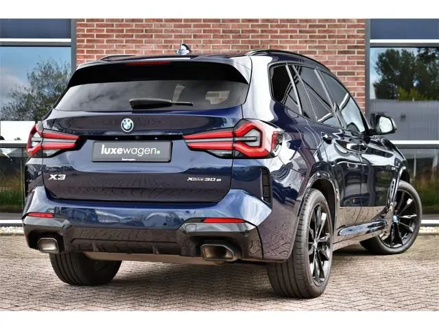 BMW X3 xDrive30e M-Sport M-zetels Pano HUD 360-cam Adp-demping 20inch