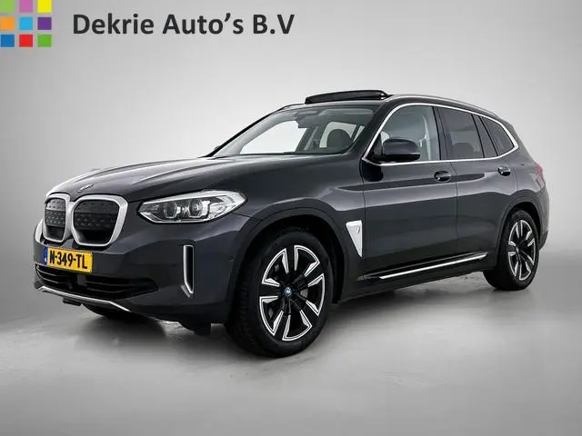 BMW iX3 Executive 80 kWh-SOH 97.46% / Panoramadak / Trekhaak / Leder / Stoelverwarming / Pdc.+Camera...